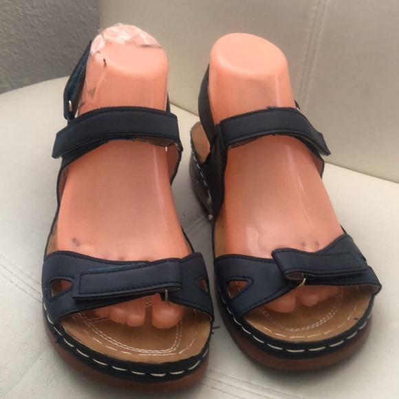 Women's Nany Blue Lite Weight Strap on Sandal Adj. Loop & Hook Closure Size 8 - Picture 4 of 15